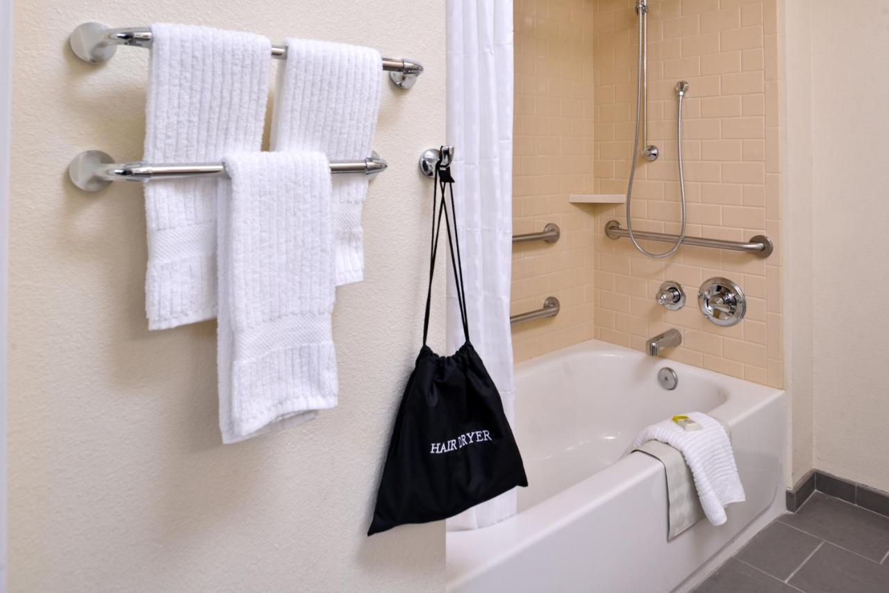 Candlewood Suites - Lodi By Ihg Bagian luar foto